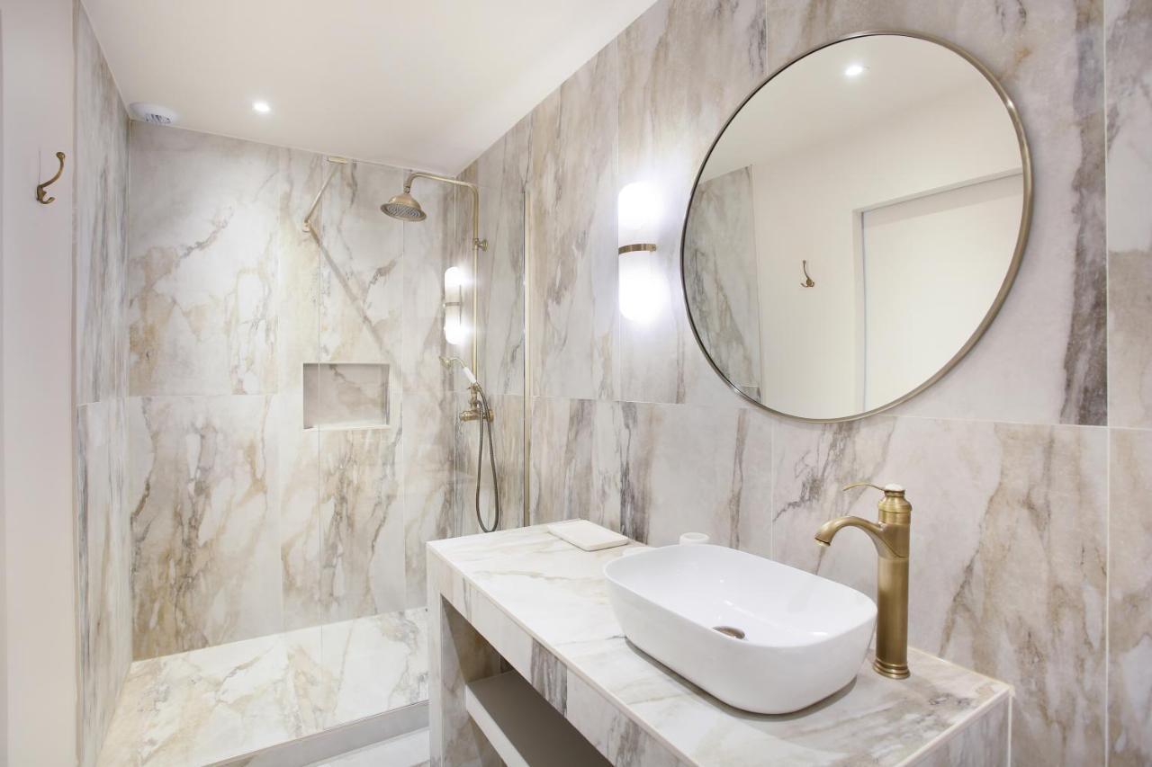 Residence In The Center Of Paris By Studio Prestige Exterior photo
